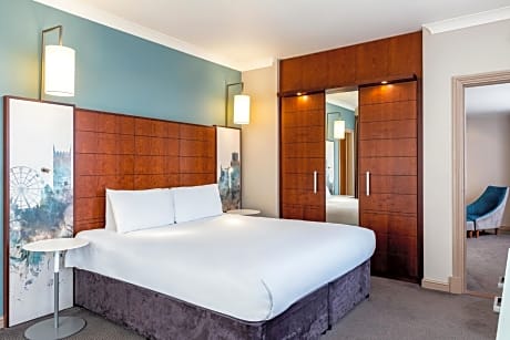 Executive King Suite with Lounge Area