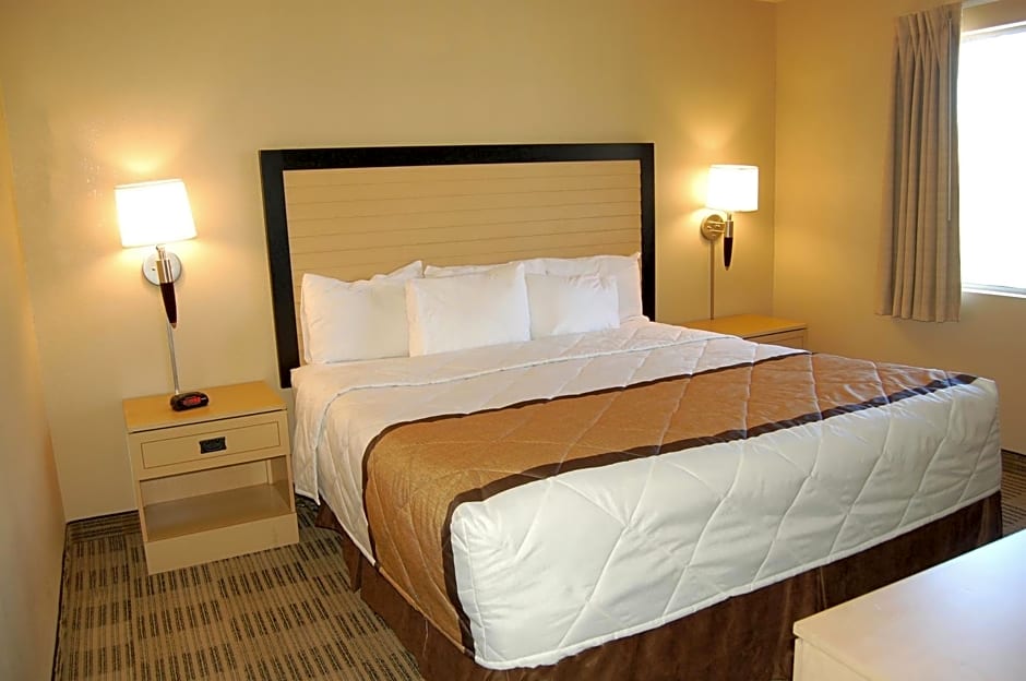 Extended Stay America Suites - Greensboro - Wendover Ave. - Big Tree Way