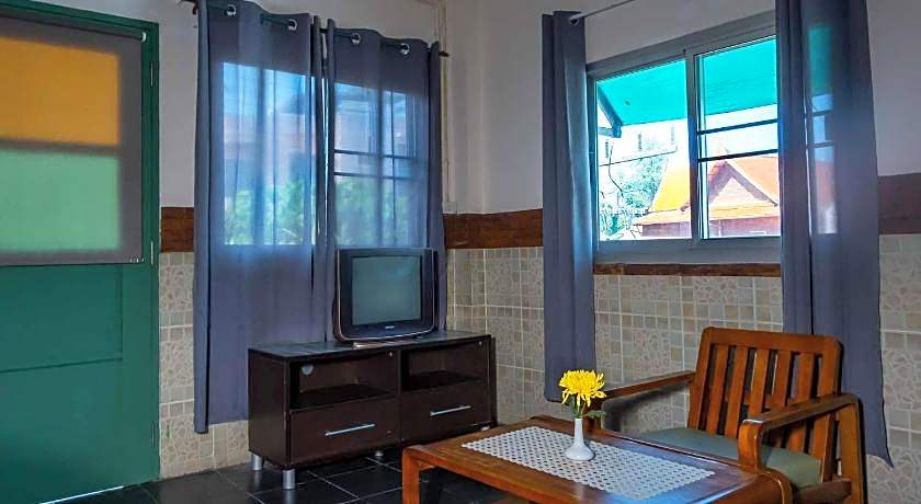 Sabina Guesthouse Kamala Beach