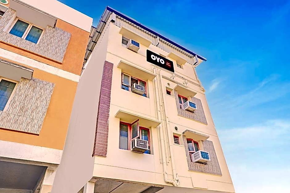 Apartment JLS Gruha By OYO Rooms – Chennai, IL