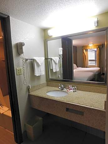 Standard Room, 2 Queen Beds, Non Smoking