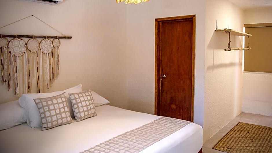 Ahava Hotel