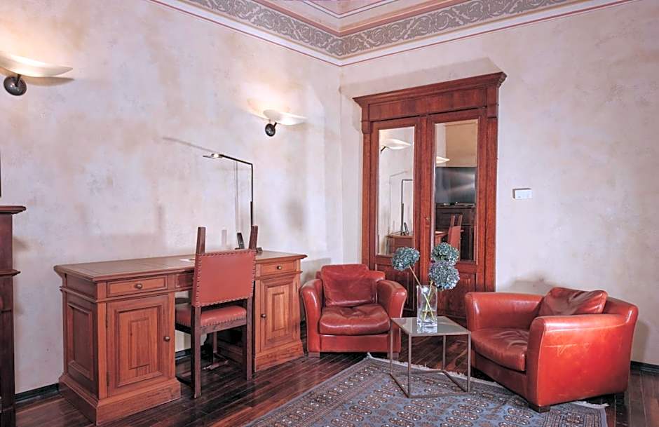 Photo 1 of 8 of Junior Suite