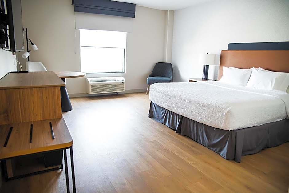 Hampton Inn & Suites by Hilton Laval