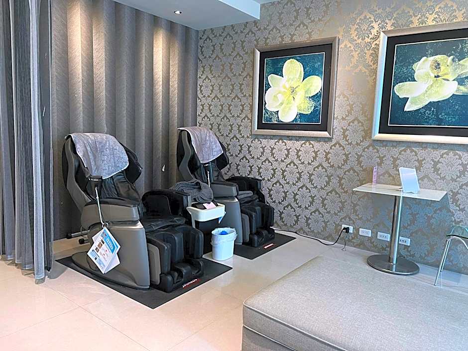 Forward Hotel