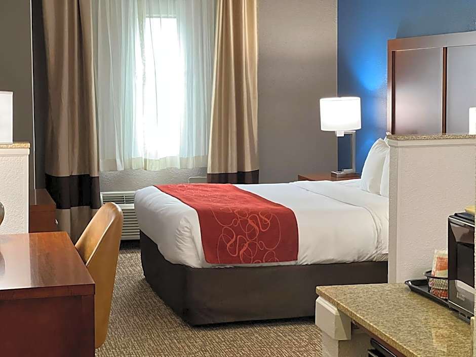 Comfort Suites Louisville East