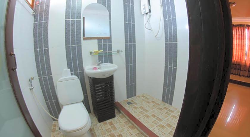 Golden Noura Villa-Pub & Restaurant