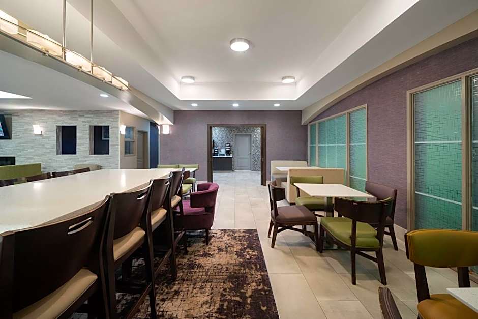 La Quinta Inn & Suites by Wyndham Atlanta Stockbridge