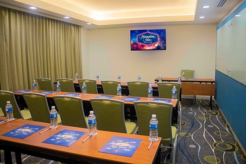 Hampton Inn by Hilton Merida