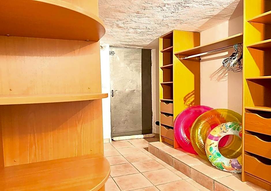 Suite Nymphéalove - Parking - Piscine - Jacuzzi - 50 m2 - CapitalChic Services Peymeinade