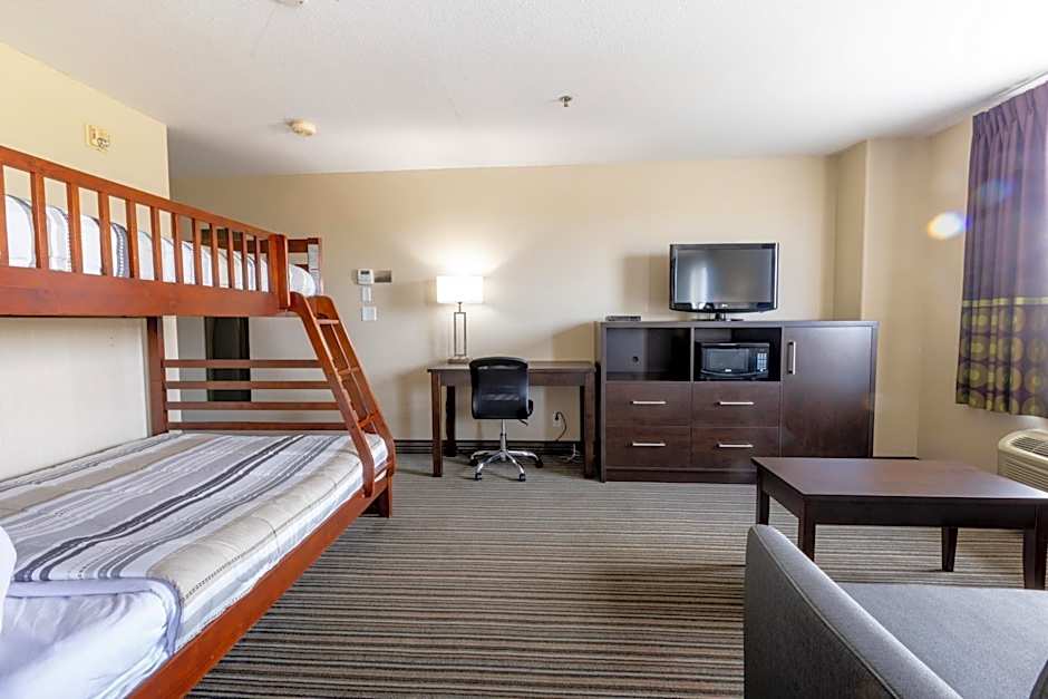 Super 8 by Wyndham Truro NS