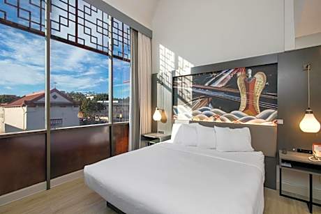 Aiden Los Angeles Downtown Dragon Gate Inn