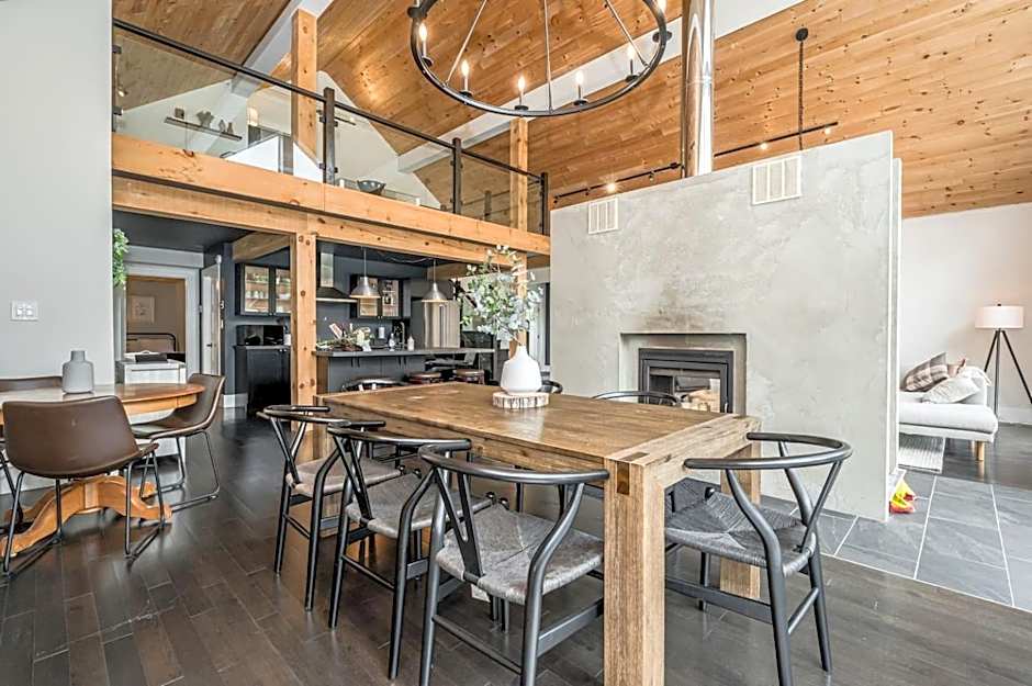 Luxury Tobermory Retreat Modern Home Hot Tub