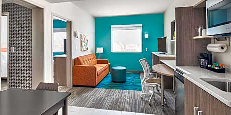 1 Queen Bed 1 Bedroom Suite Nonsmoking