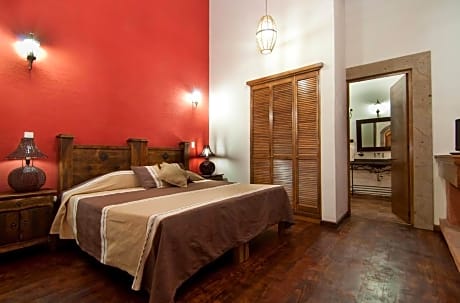 King Suite with Spa Bath