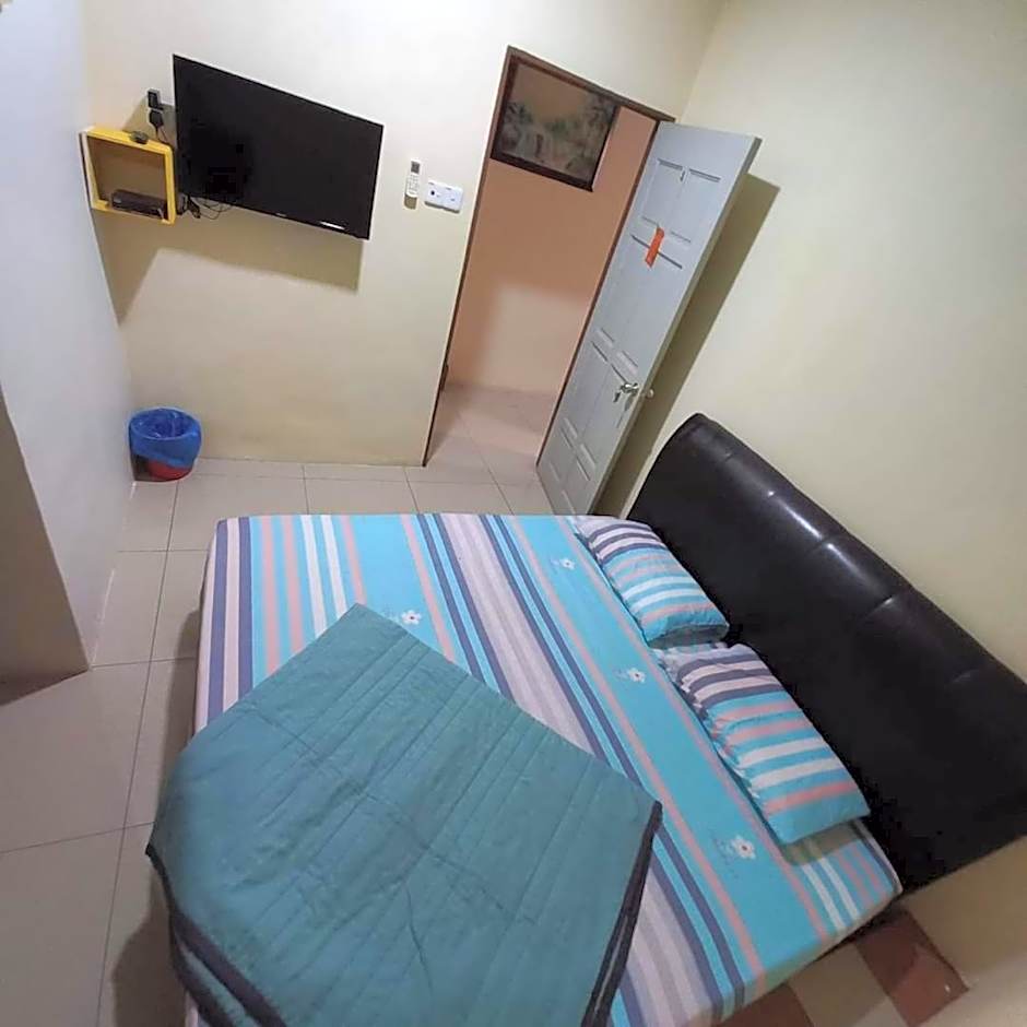 EASY HOMESTAY LUKUT NS