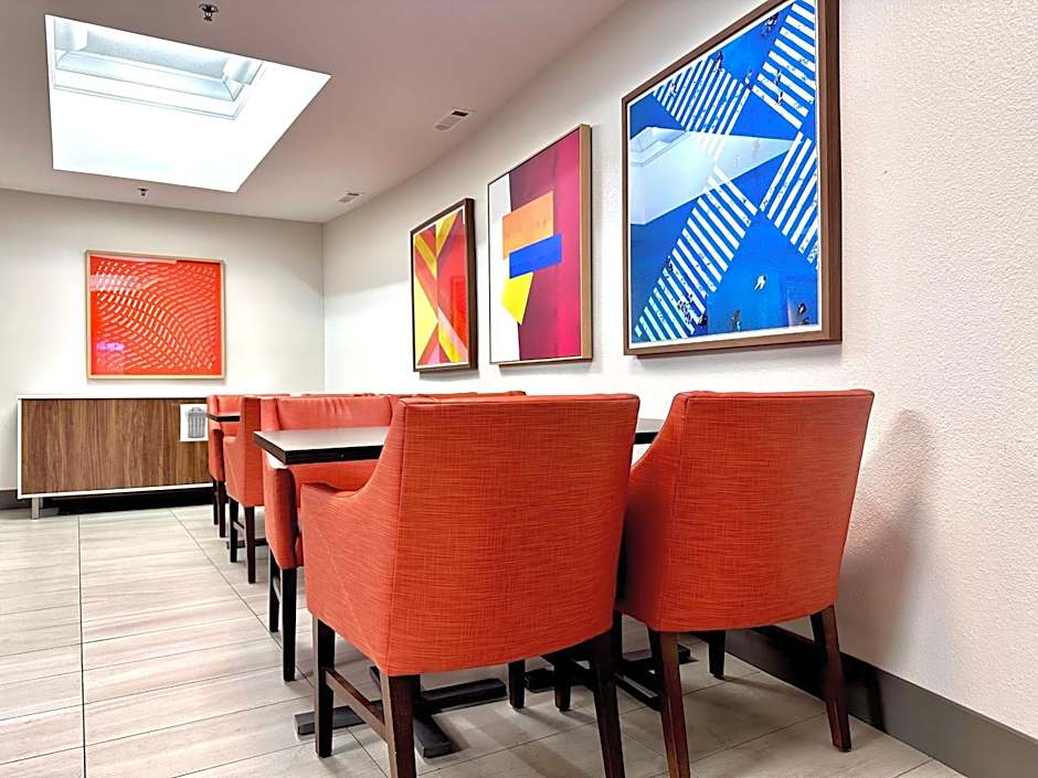 Holiday Inn Express Hotel & Suites Hinesville By IHG