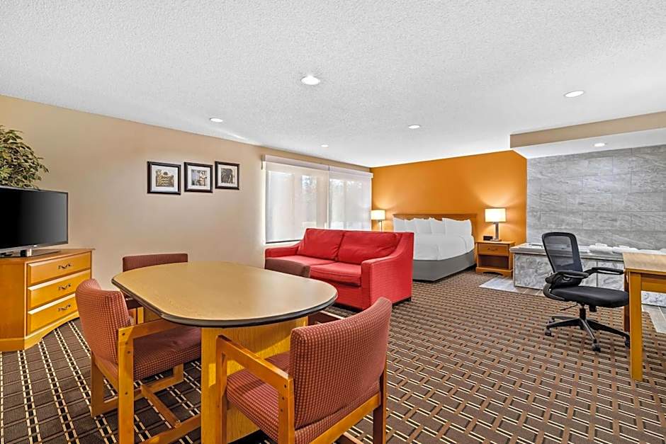 Days Inn by Wyndham Black River Falls