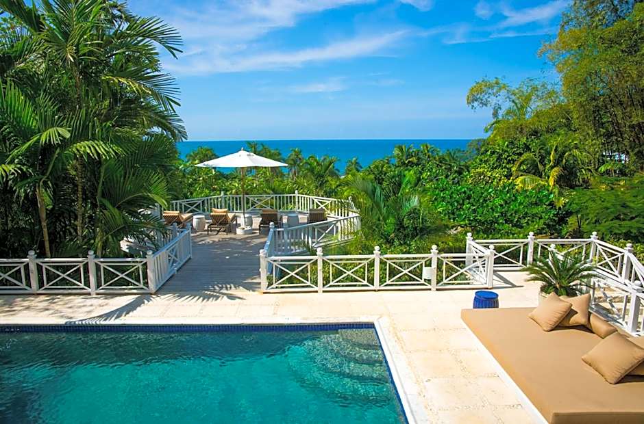 Round Hill Hotel & Villas