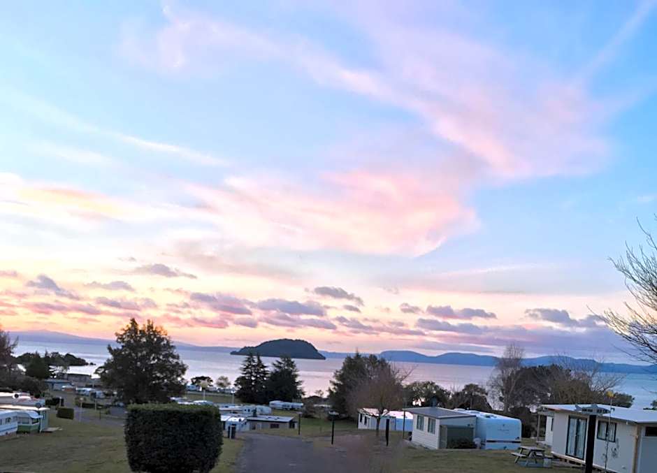 Motutere Bay TOP 10 Holiday Park