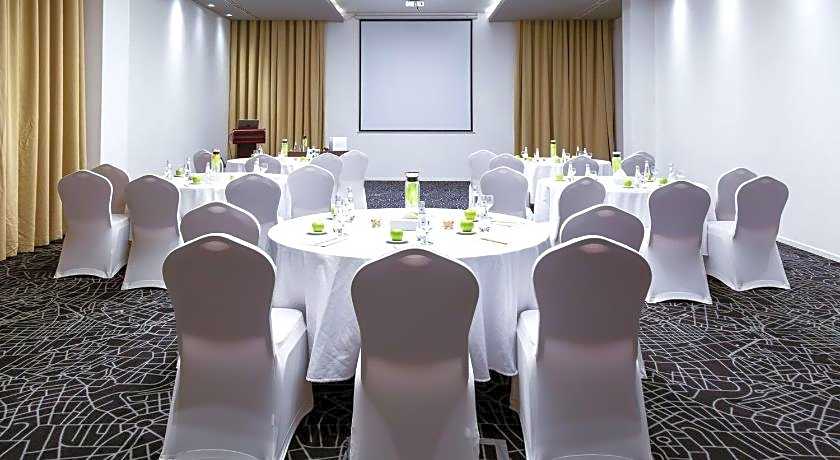 Radisson Hotel & Apartments Dammam Industrial City