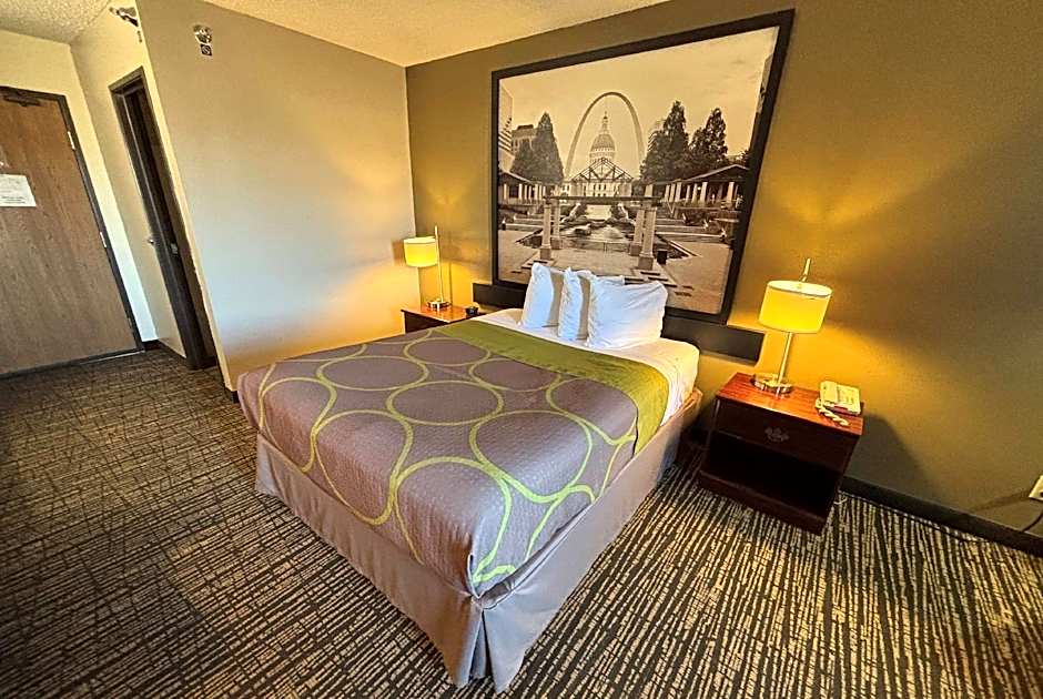 Super 8 by Wyndham Jerseyville
