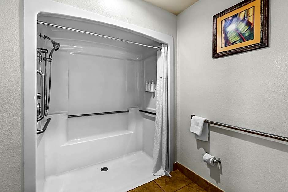 Days Inn & Suites by Wyndham Lakeland