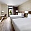 AC Hotel by Marriott Naples 5th Avenue