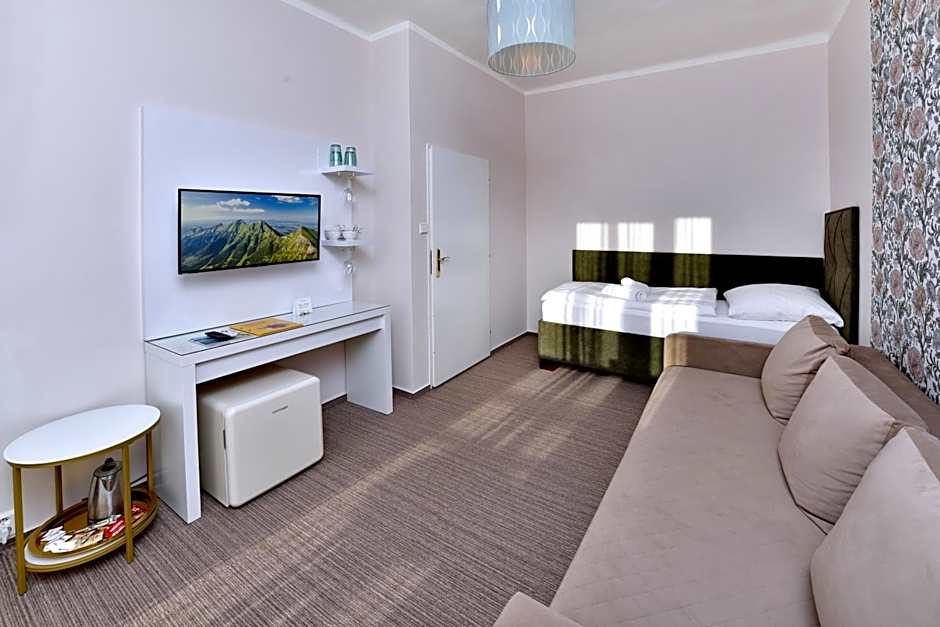 APLEND Hotel Lujza Major