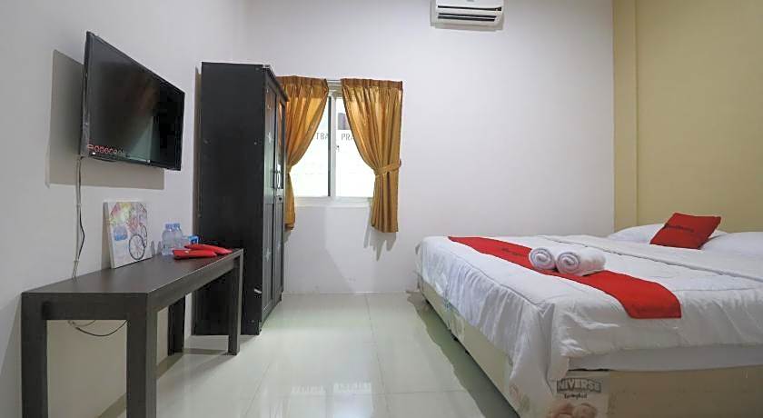 RedDoorz @ Jalan Krakatau Medan
