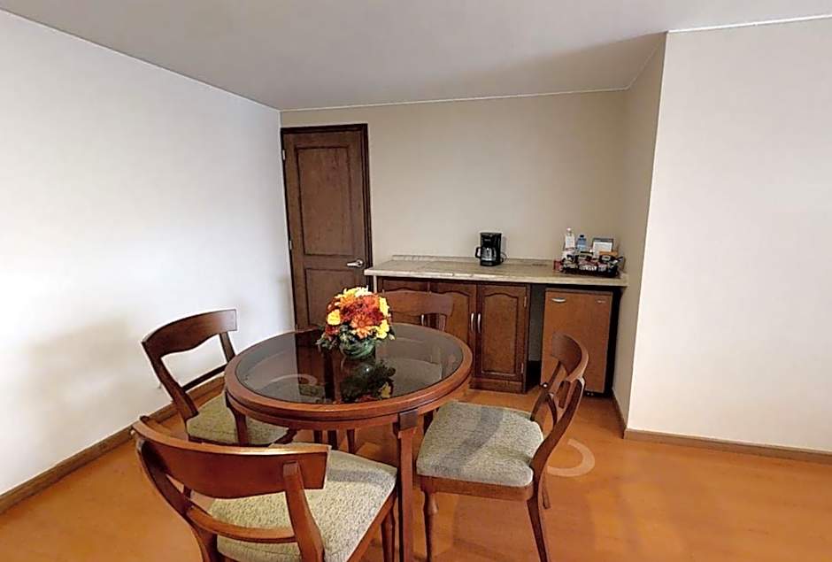 Hotel Estelar Suites Jones