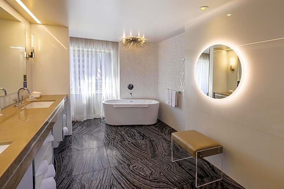 The Statler Dallas, Curio Collection By Hilton