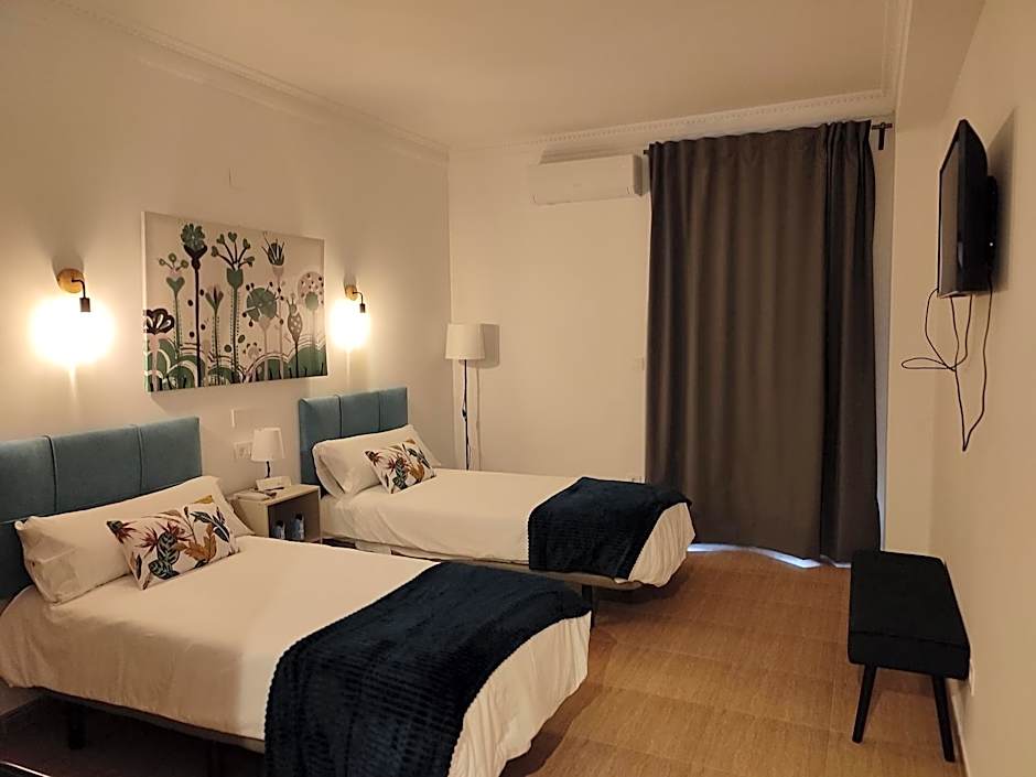 HOTEL LOS CAÑAS