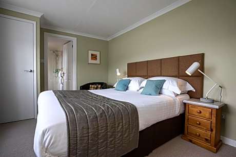 Superior King Guest Room