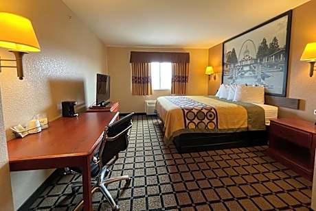 King Studio Suite - Non-Smoking