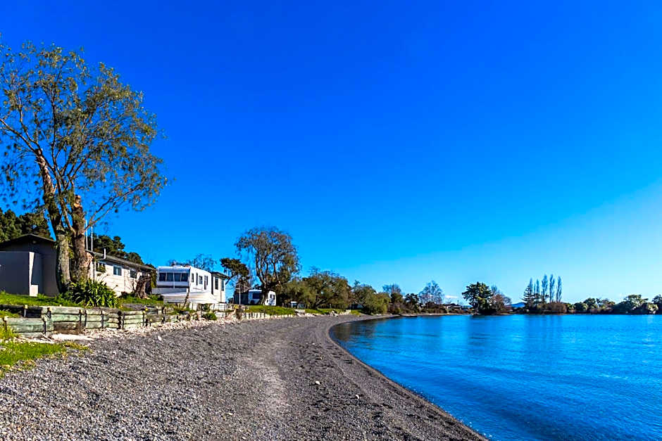 Motutere Bay TOP 10 Holiday Park