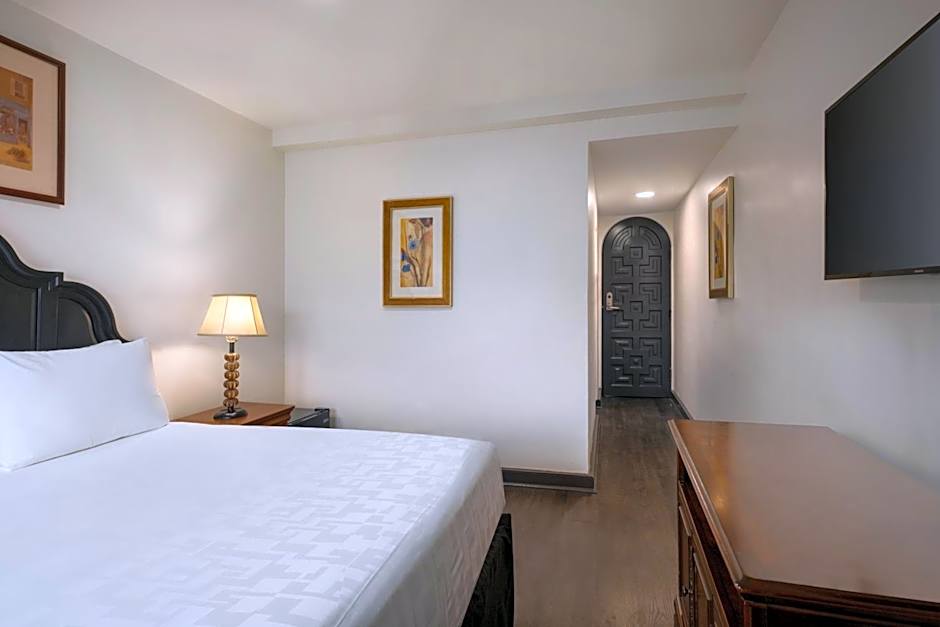 Le Richelieu Hotel in the French Quarter