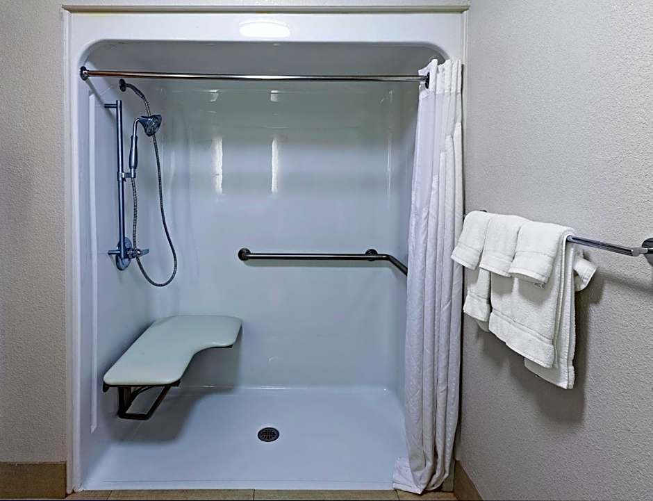 Holiday Inn Express Hotel and Suites Jenks By IHG