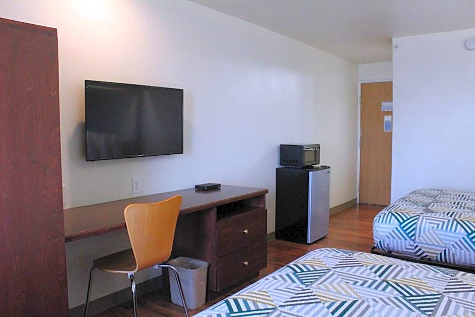 Motel 6-Idaho Falls, ID - Snake River