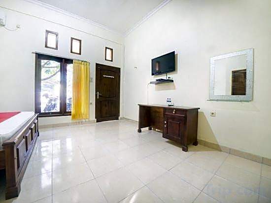 RedDoorz near Nusa Cendana University