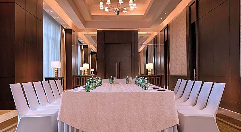 Crimson Hotel Filinvest City Manila