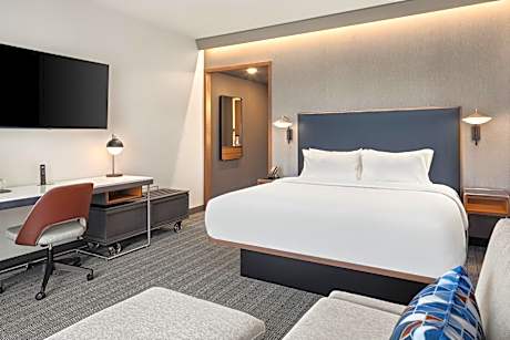 King Room with Sofa Bed and Roll-in Shower - Mobility Accessible