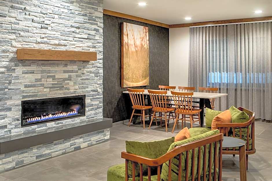 Fairfield Inn & Suites by Marriott Saratoga Malta