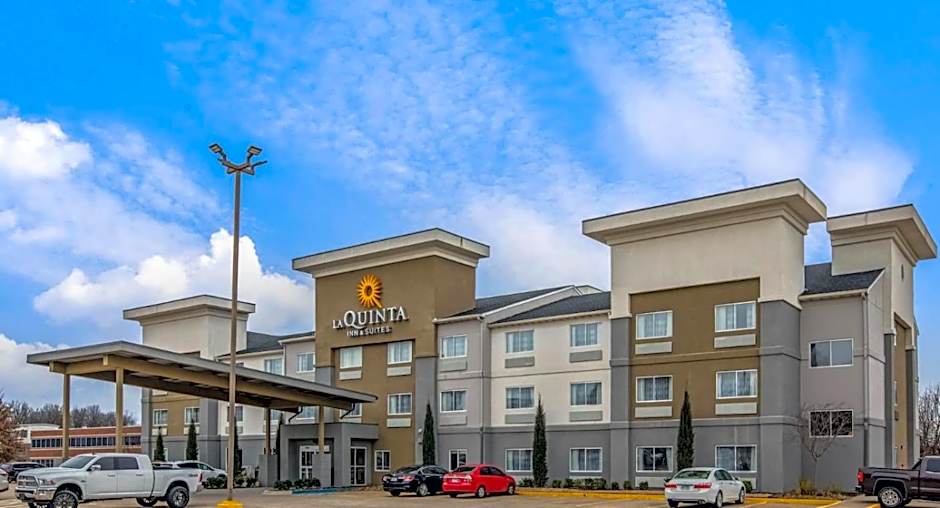 La Quinta Inn & Suites by Wyndham Fayetteville