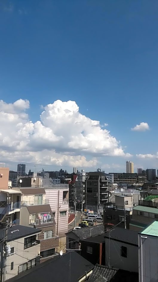 Base Inn Komagome Tokyo