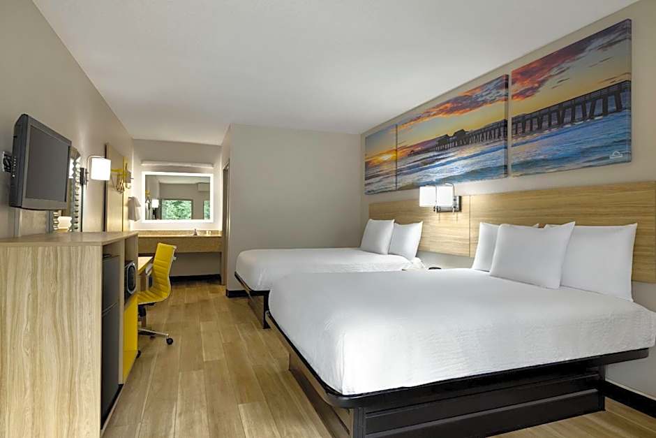 Days Inn by Wyndham Blythewood North Columbia