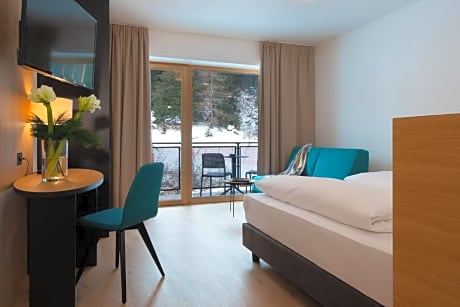Superior Double or Twin Room with Mountain View