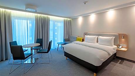 Queen Suite with Balcony