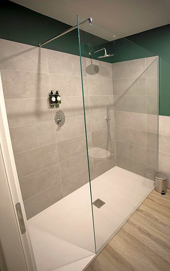 Moody smart & comfy Hotel