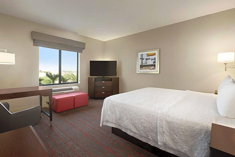 Hampton Inn By Hilton & Suites Phoenix Glendale-Westgate